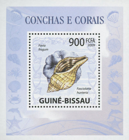 Shells and Corals Fasciolaria Hunteria Miniature Sov. Sheet MNH