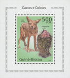 Cactus and Coyotes Canis Latrans Echinocactus Mini Sov. Sheet MNH