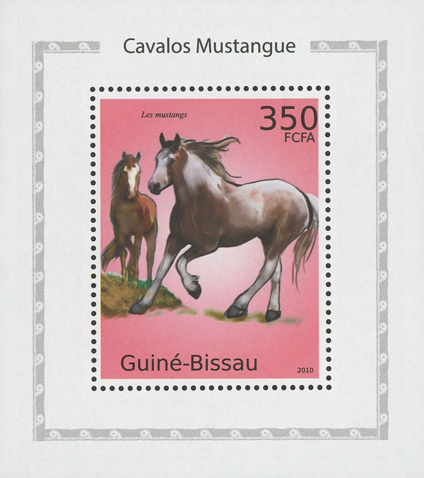Horses Mustangs Running Mini Sov. Sheet MNH