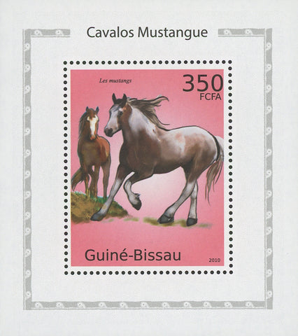 Horses Mustangs Running Mini Sov. Sheet MNH