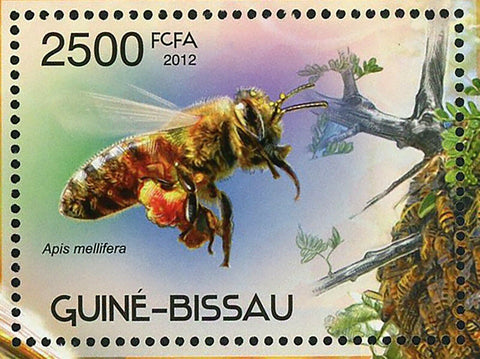 Bees Stamp Apis Mellifera Beehive Insect Souvenir Sheet MNH #5986 / Bl.1059