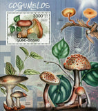 Mushrooms Stamps Gomphidius Glutinosus Agaricus Nebularis S/S MNH #6021 /Bl.1066