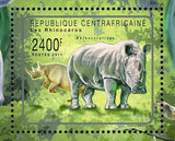 Rhinos Stamp Rhinocerotidae Wild Animal Souvenir Sheet MNH #3068 / Bl.722