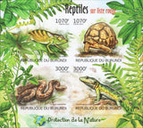 Reptiles Turtle Snake Chameleon Imperforated Sov. Sheet of 4 Stamps MNH
