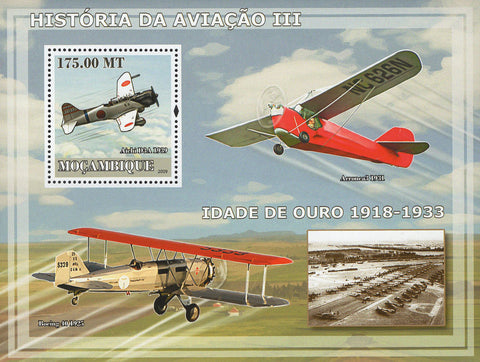 Mozambique Aviation Golden Age History Souvenir Sheet MNH